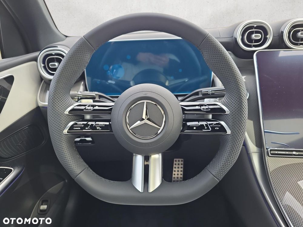 Mercedes-Benz GLC - 14