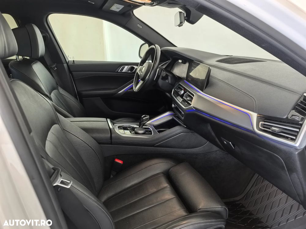 BMW X6 xDrive40i AT MHEV - 14