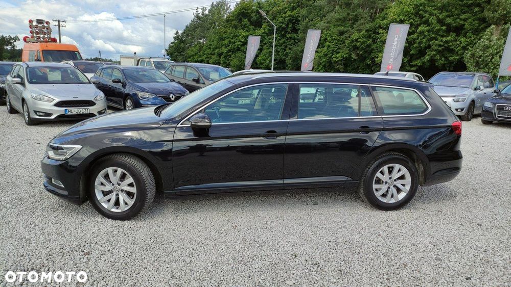 Volkswagen Passat - 12