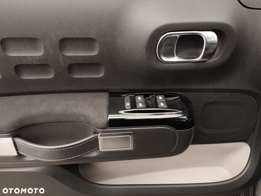 Citroën C3 1.2 PureTech Shine - 14