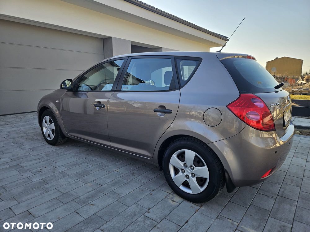 Kia Ceed 1.4 Comfort - 4