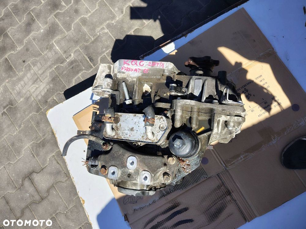 SKRZYNIA BIEGÓW AUTOMAT KQC VOLKSWAGEN PASSAT CC 2.0 TDI - 8