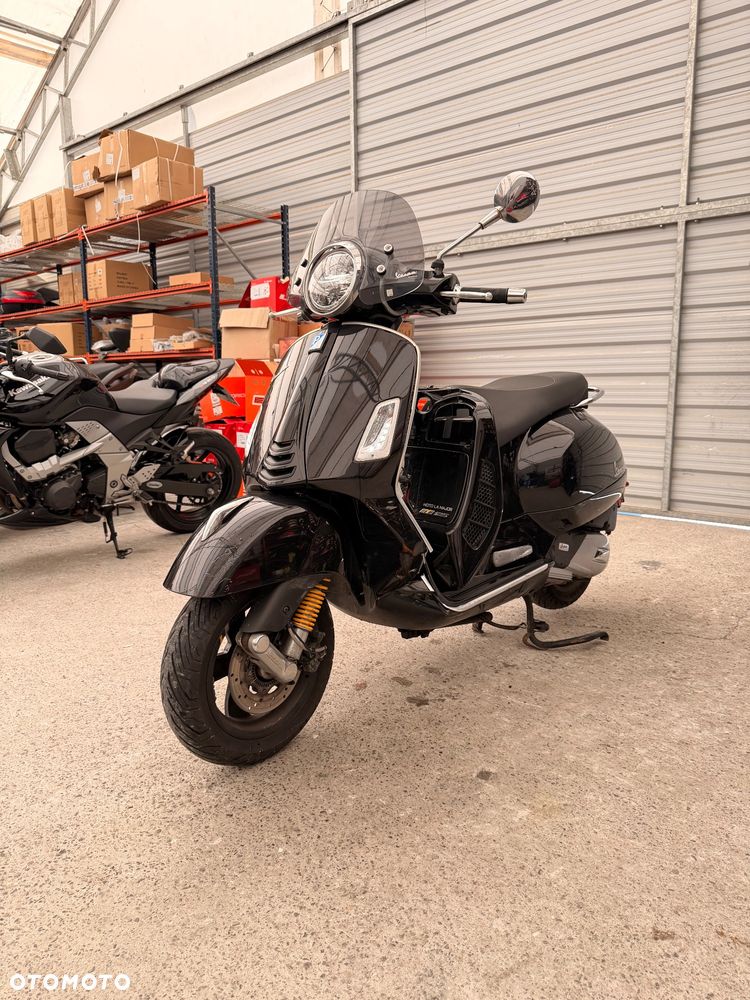 Vespa GTS - 3