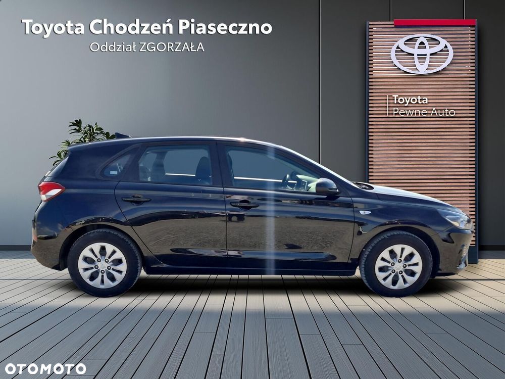 Hyundai i30 1.5 DPI Classic + - 7