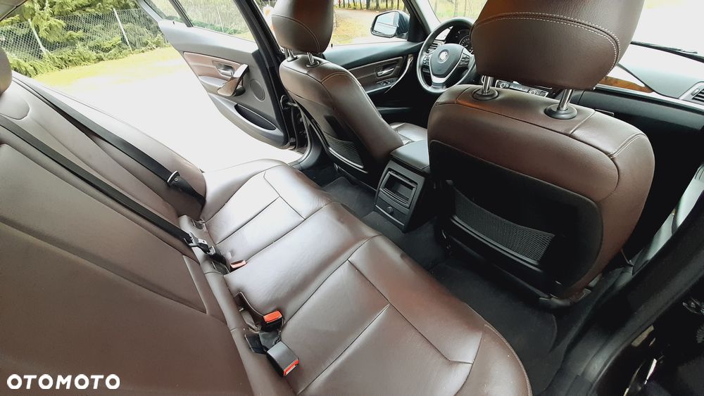 BMW Seria 3 318d - 28