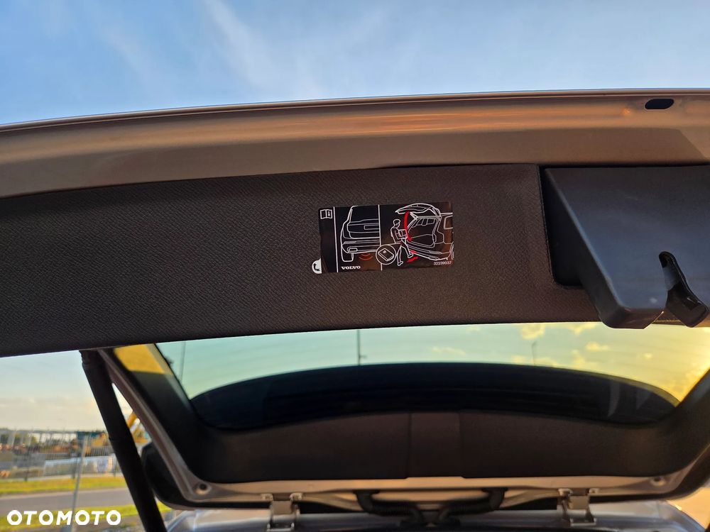 Volvo XC 90 B5 D AWD Plus Bright - 27