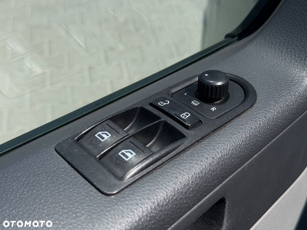 Volkswagen Transporter L2H1 - 10