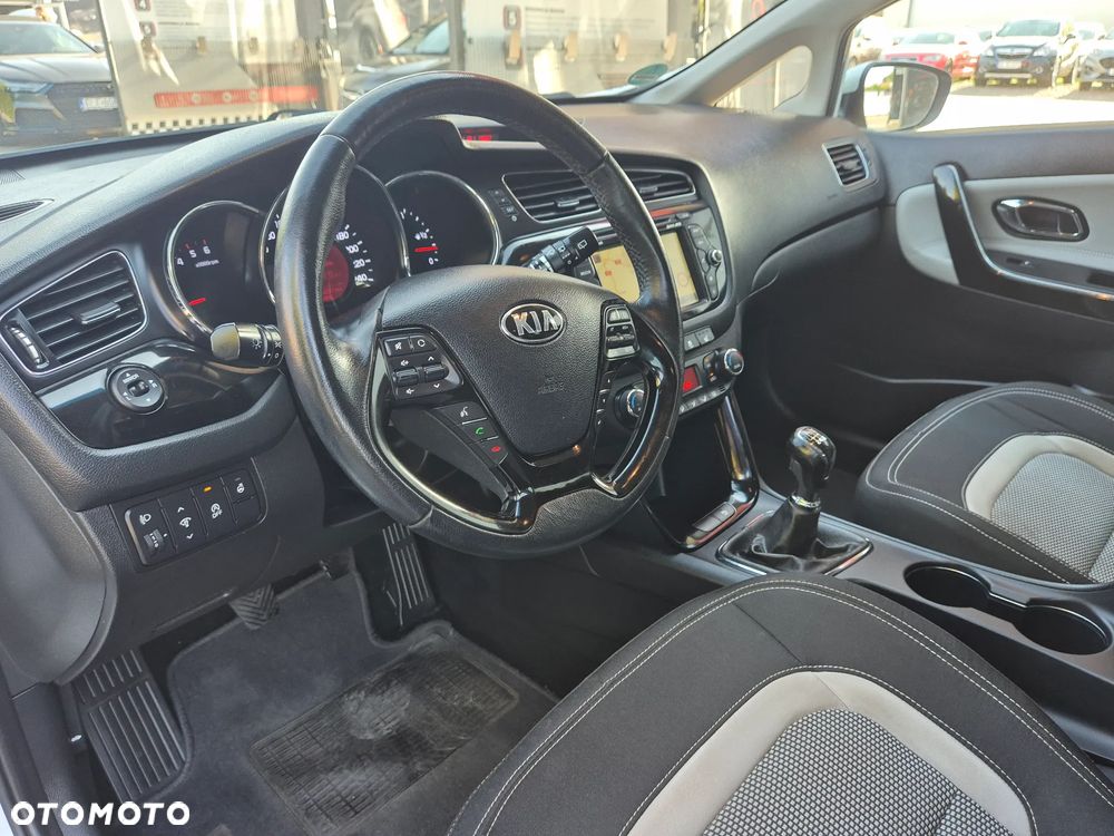Kia Ceed 1.6 CRDi 128 Platinum Edition - 26