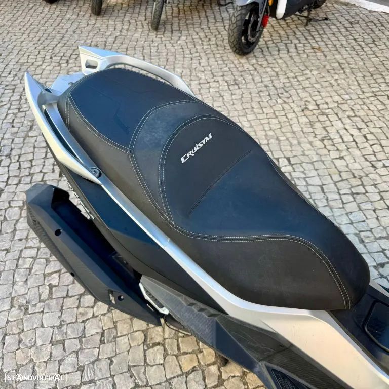 Sym Cruisym 300 - 26