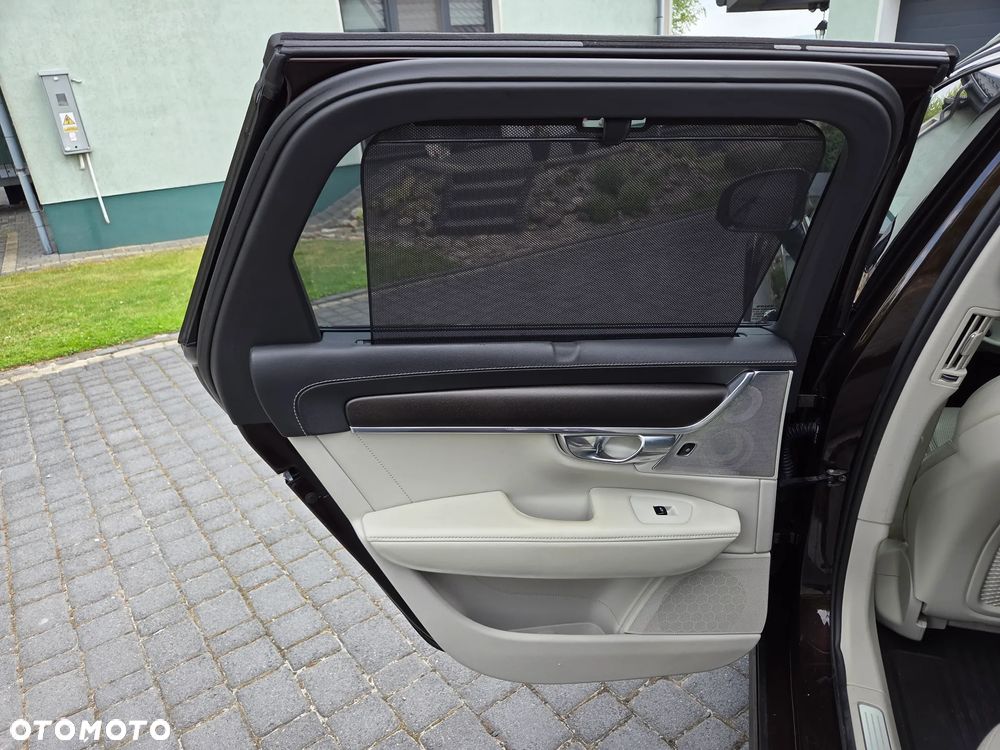 Volvo V90 Cross Country T6 AWD - 17