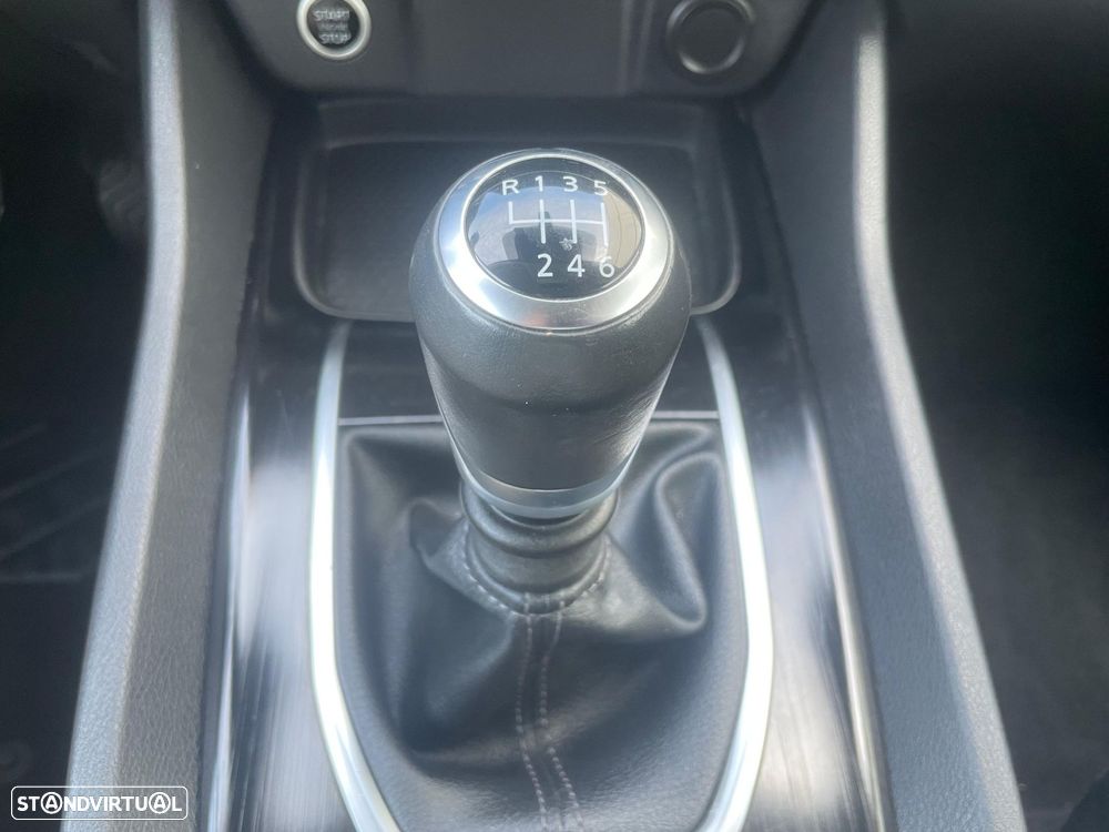 Nissan Qashqai 1.3 DIG-T Acenta LED+R - 23