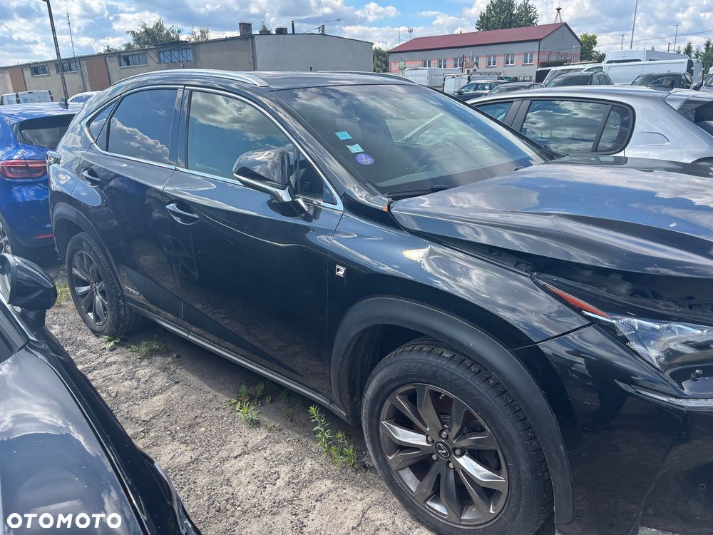 Lexus NX 300h E-FOUR F SPORT - 8
