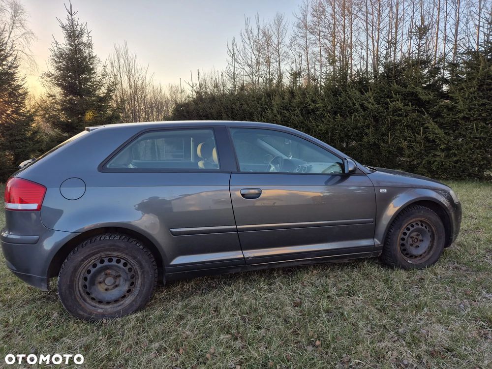 Audi A3 3-drzwiowe 1.6 Ambiente - 7