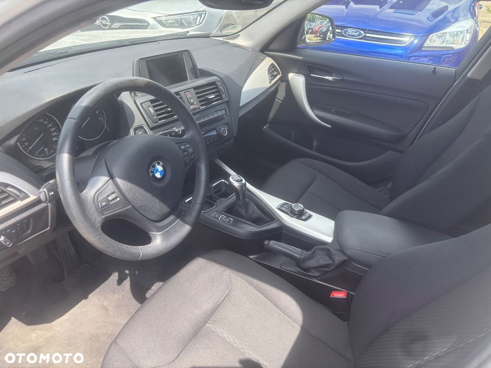 BMW Seria 1 116i Sport Line - 31