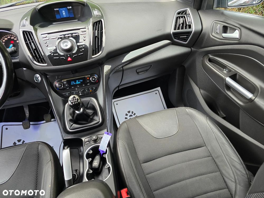 Ford Kuga 2.0 TDCi 4WD Titanium - 24