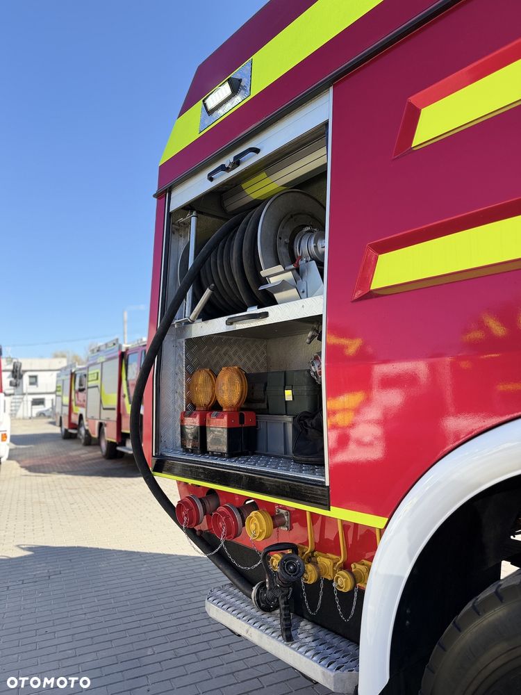 MAN Wóz strażacki CIĘŻKI Pojazd pożarniczy Straż pożarna MAN 18.284 4x4 6t wody+piana, CNBOP, działko dachowe, skrzynie dachowe, łańcuchy podrzutowe - 17