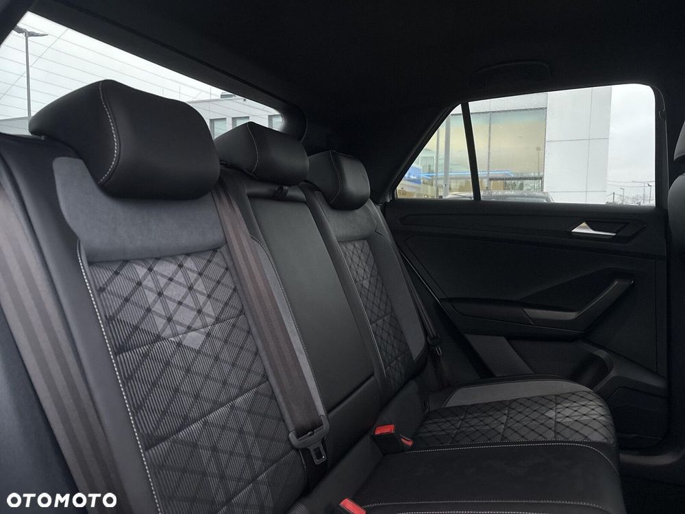 Volkswagen T-Roc - 22