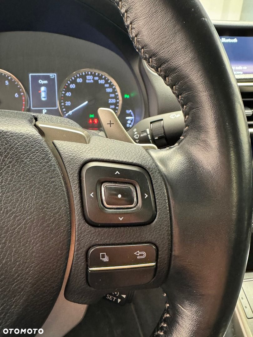 Lexus IS 200t Elegance - 13