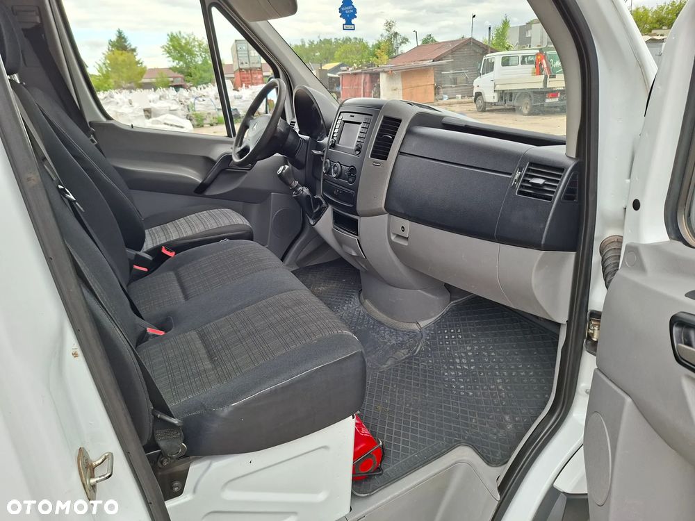 Mercedes-Benz Sprinter - 9
