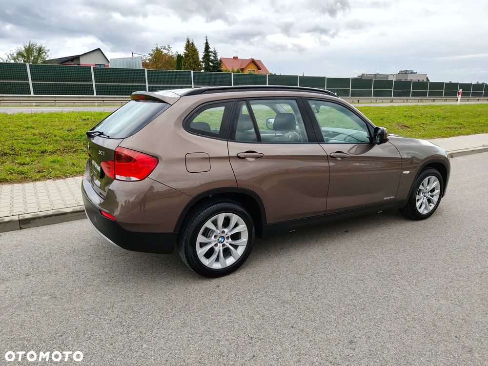 BMW X1 sDrive18d - 33