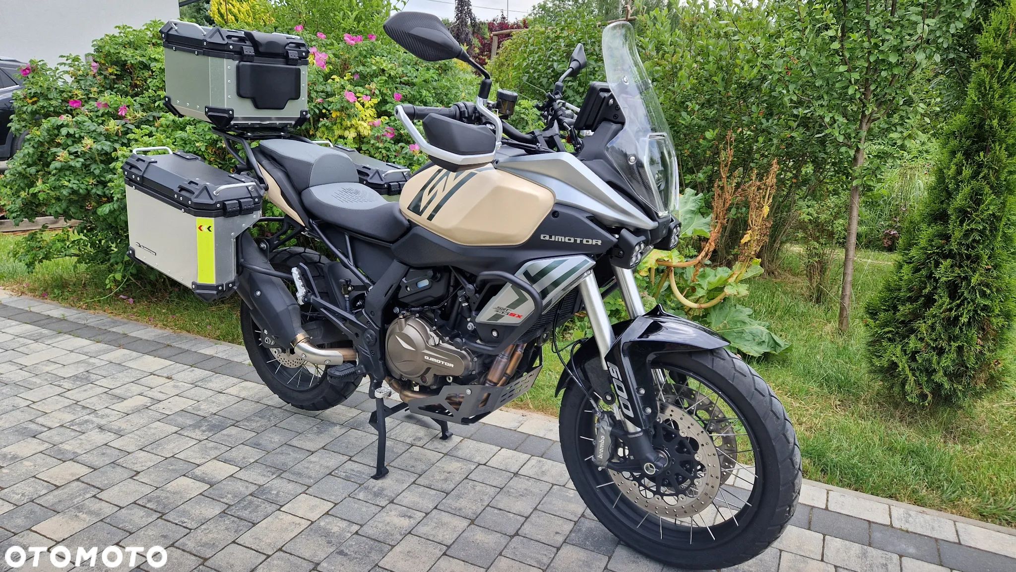 QJMOTOR SRT 600SX