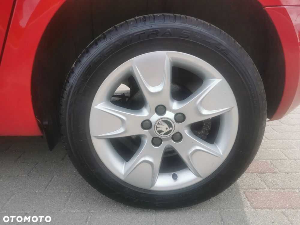 Skoda Roomster 1.2 TSI DSG Elegance PLUS EDITION - 25