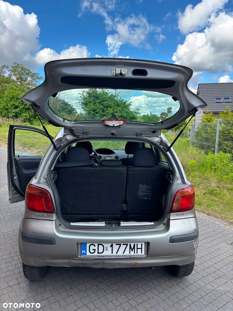 Toyota Yaris 1.3 Sol - 11