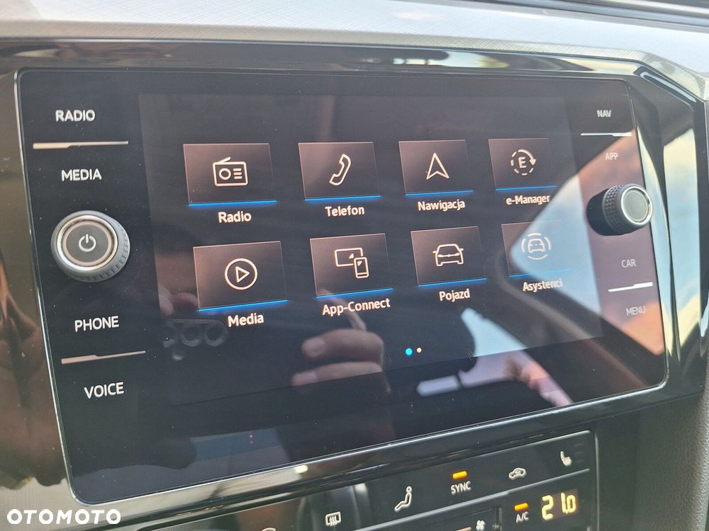 Volkswagen Passat - 22