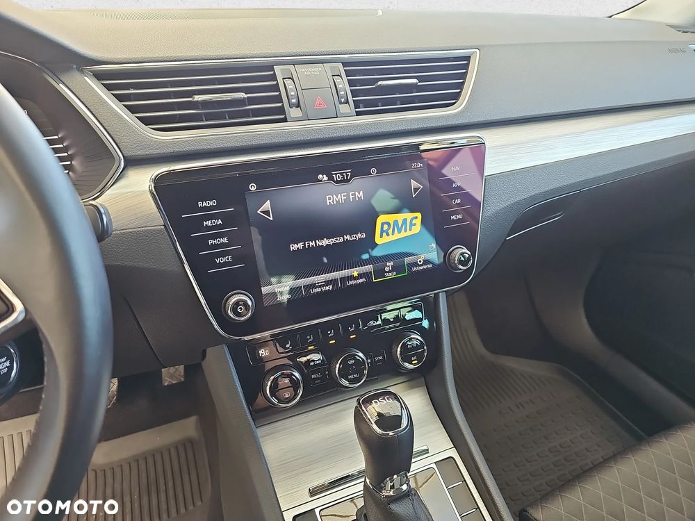 Skoda Superb 1.5 TSI Ambition DSG - 19