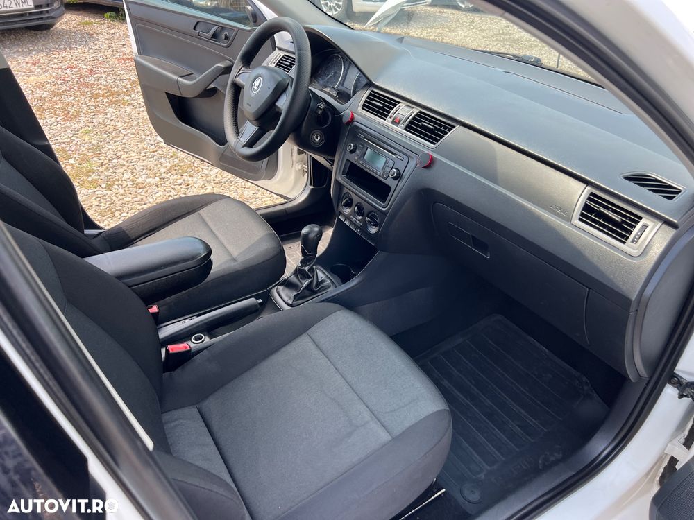 Skoda RAPID 1.2 TSI Active - 17