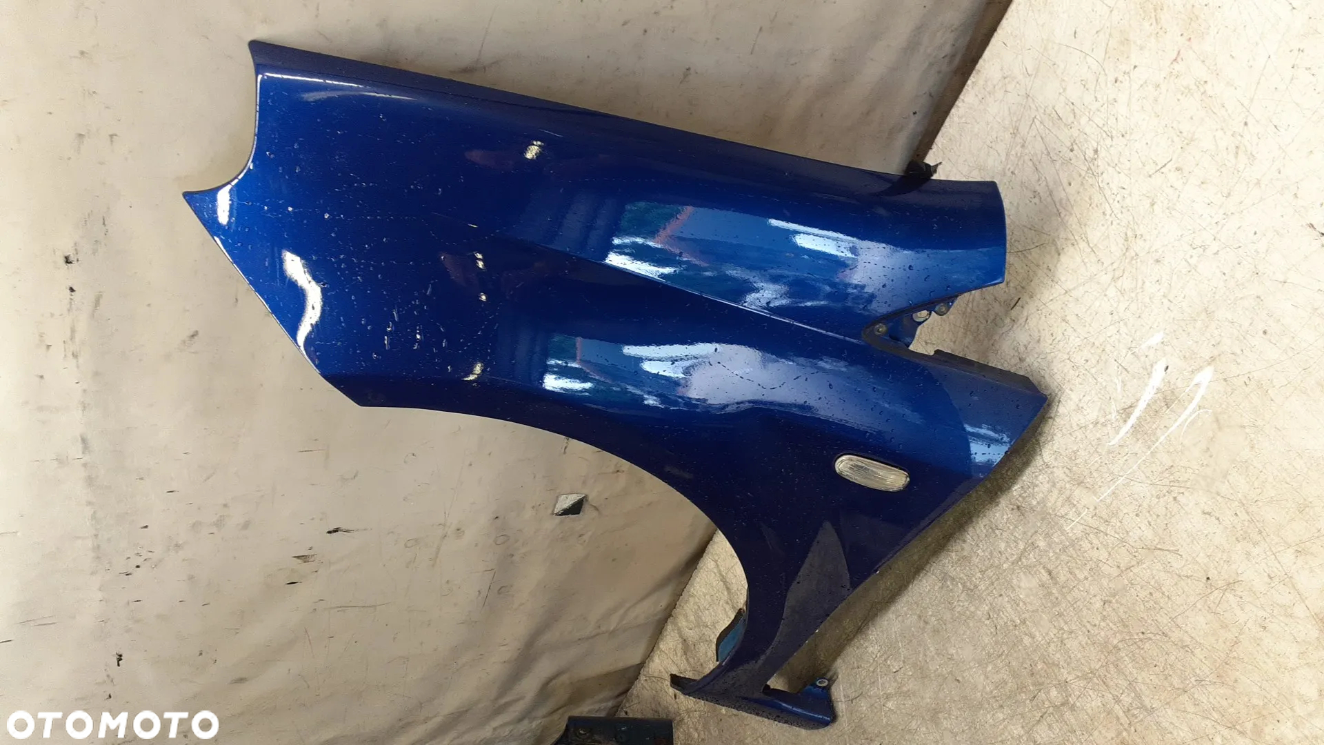 * FIAT GRANDE PUNTO  BŁOTNIK LEWY PRZEDNI 599A NIEBIESKI - 3