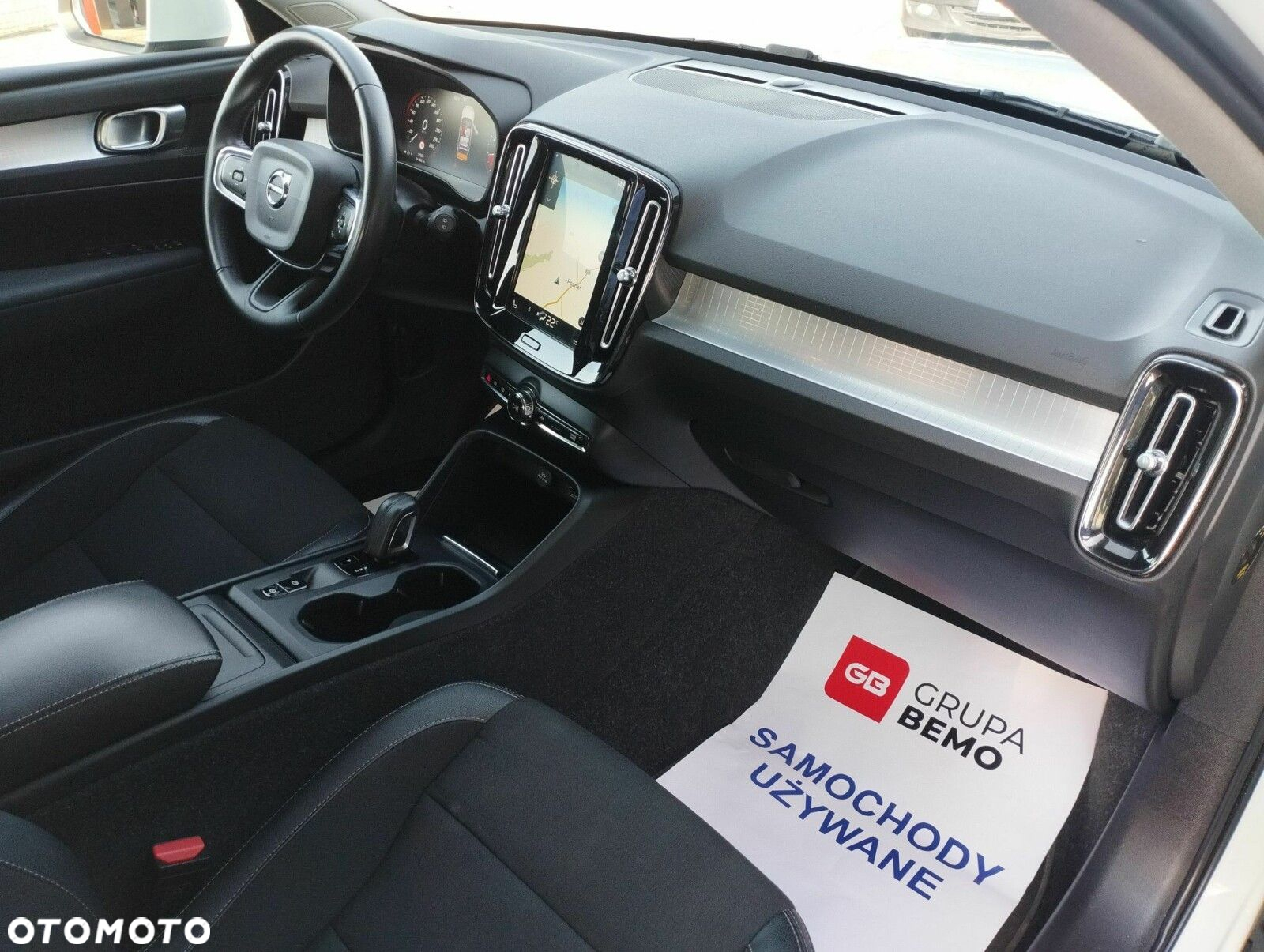 Volvo XC 40 T3 Momentum Pro - 14