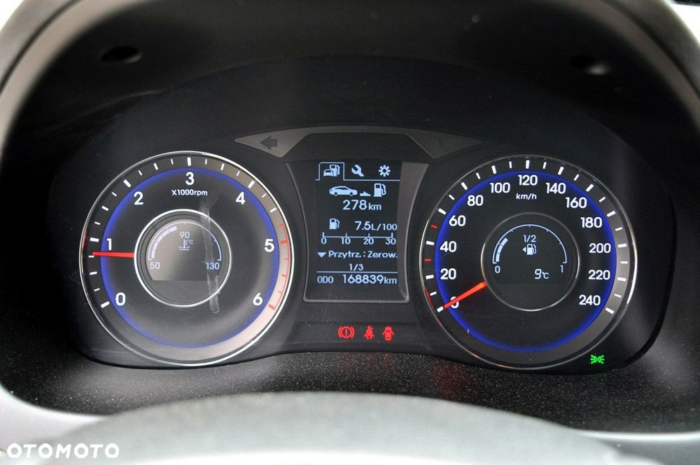 Hyundai i40 Kombi 1.7 CRDi Premium - 38