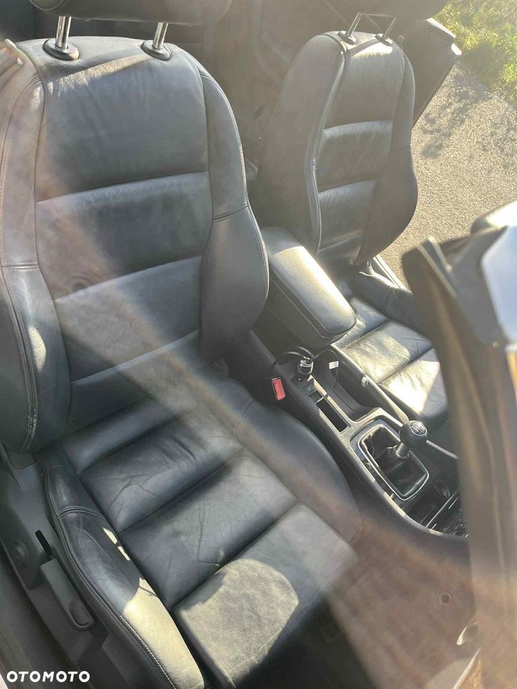Audi A4 2.4 - 5