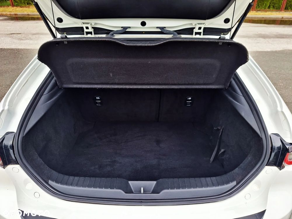Mazda 3 SKYACTIV-G 2.0 M-Hybrid SELECTION - 39