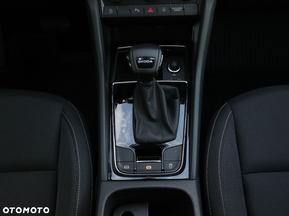 Skoda Karoq 1.5 TSI ACT Selection DSG - 14