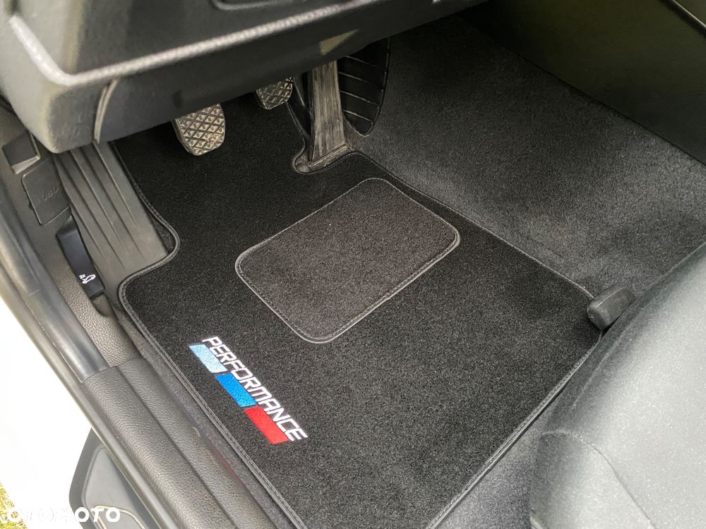 BMW Seria 1 118i - 13