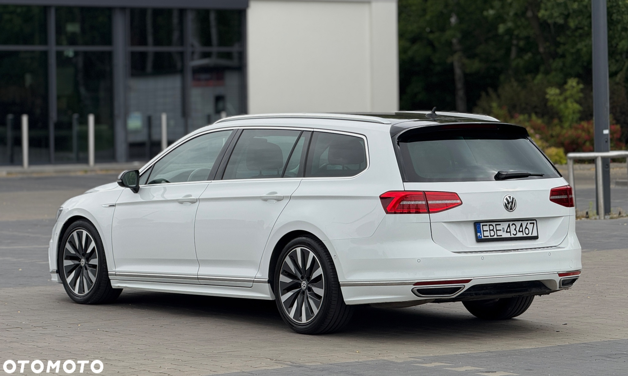 Volkswagen Passat Variant 2.0 TDI SCR DSG (BlueM Tech) Comfortline - 10