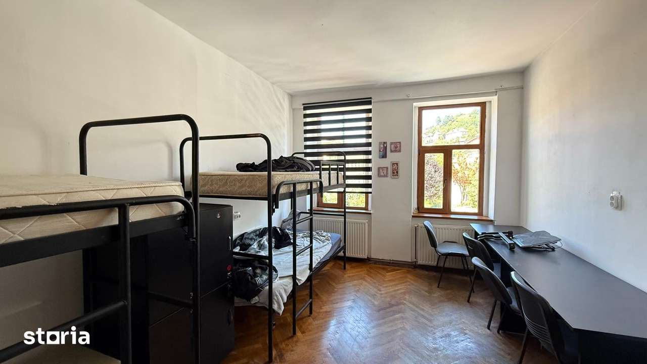Afacere la cheie! De vanzare Casa singur in curte Centrul Istoric - Imagine principală: 4/13
