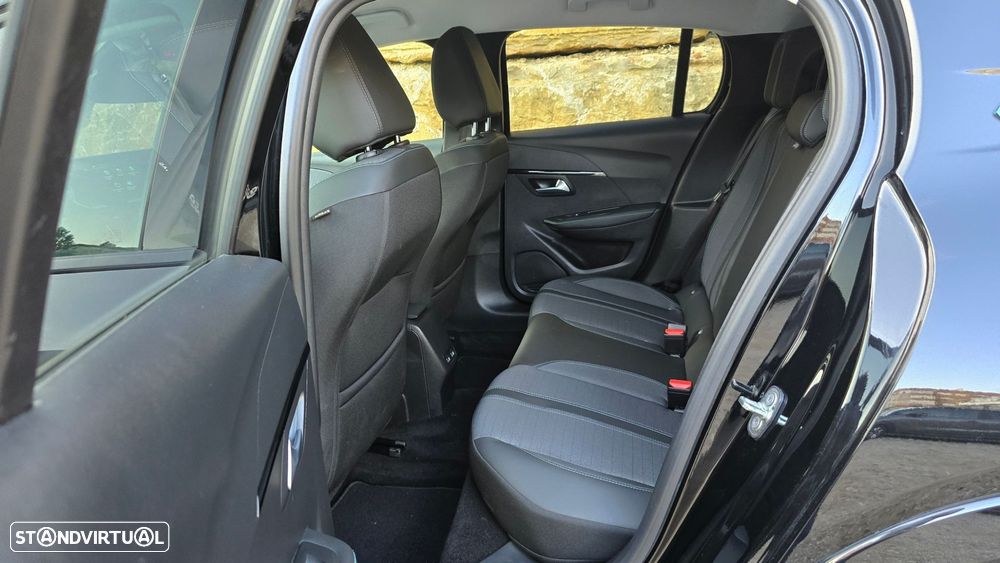 Peugeot e-208 Allure Pack - 49