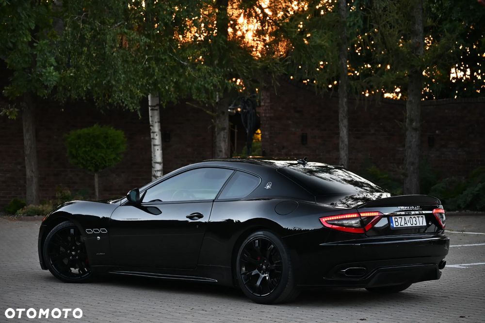 Maserati GranTurismo S Automatik - 13