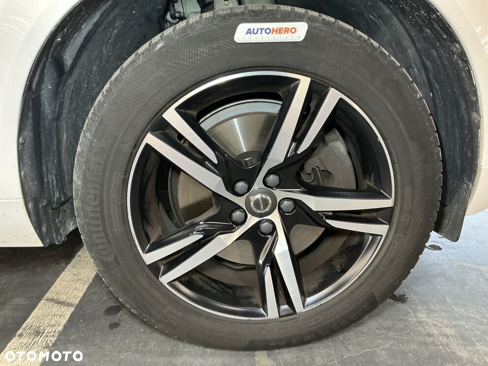 Volvo XC 60 - 30