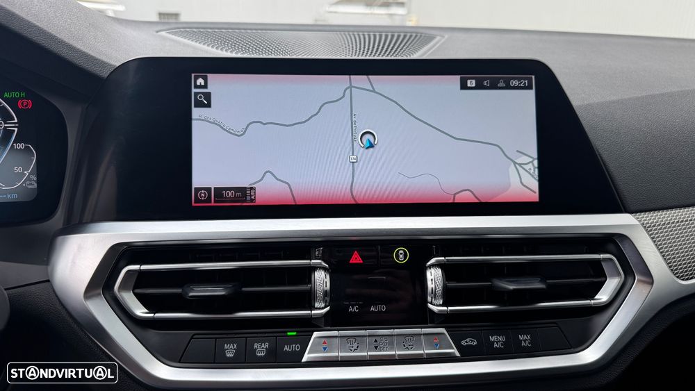 BMW 320 e Pack Desportivo M Auto - 30