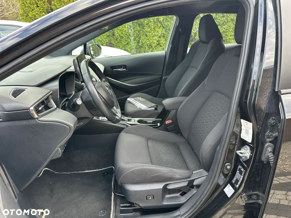 Toyota Corolla 1.8 Hybrid Comfort - 17