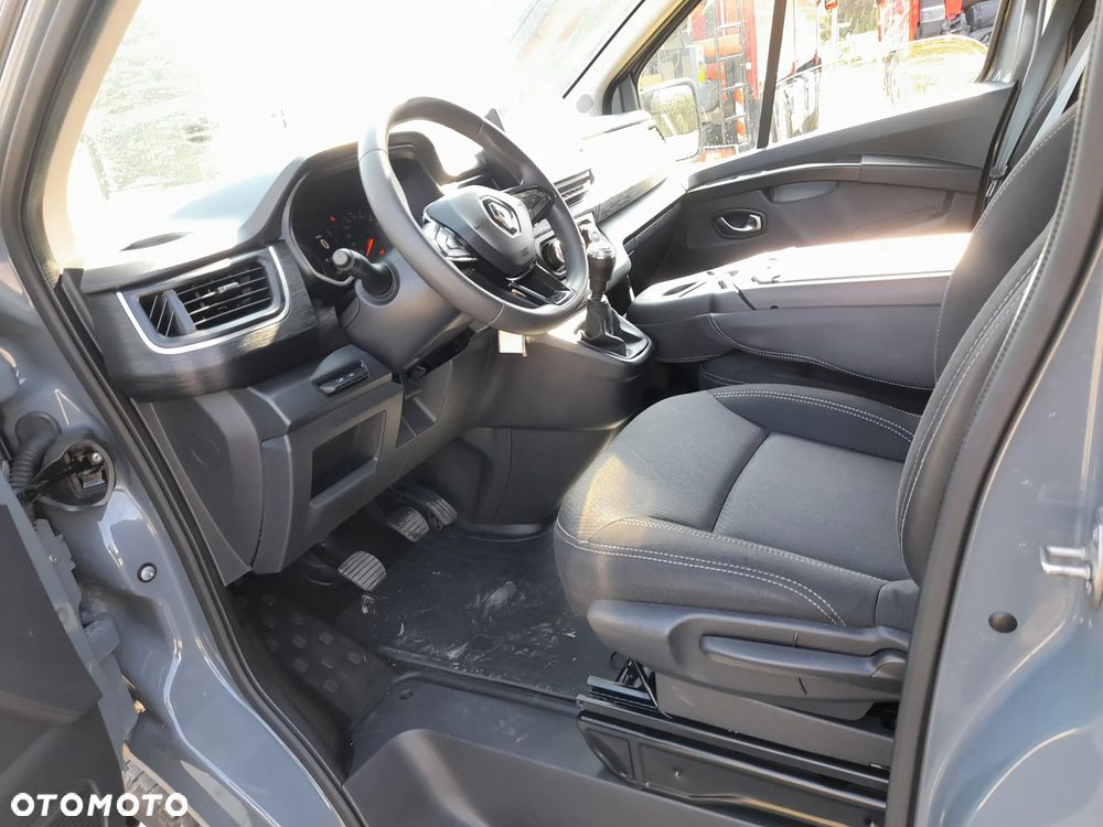 Renault TRAFIC IV 2.0 150koni LONG DŁUGI H1L2 POLSKI SALON Brutto VAT23% - 17