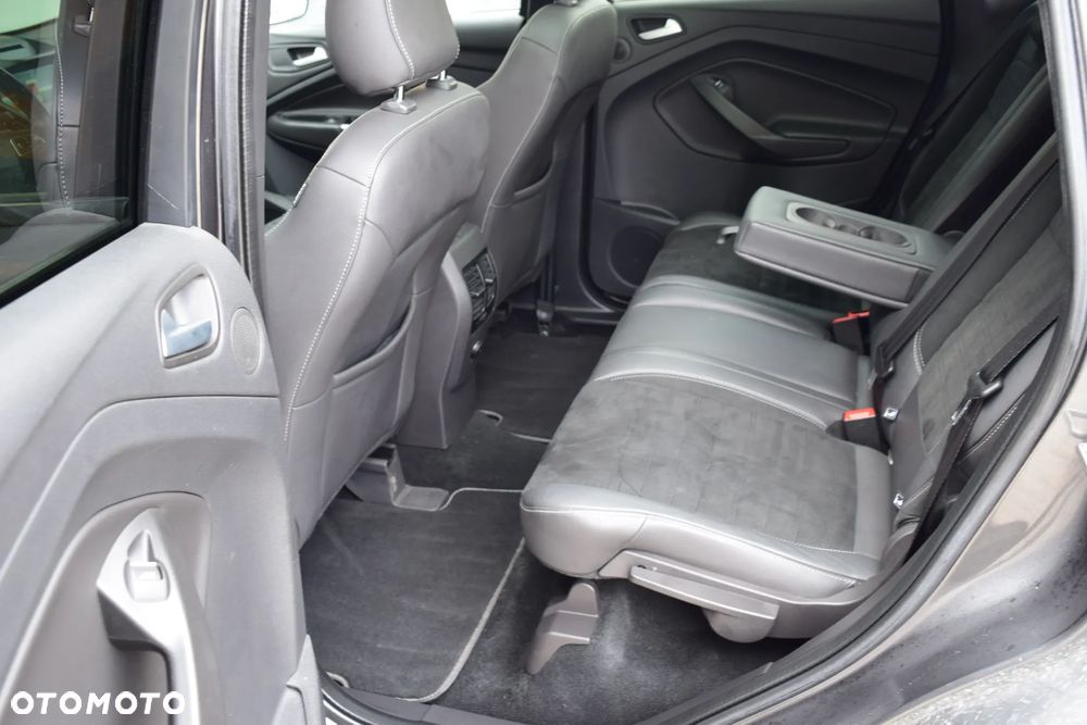 Ford Kuga 2.0 TDCi AWD ST-Line - 34