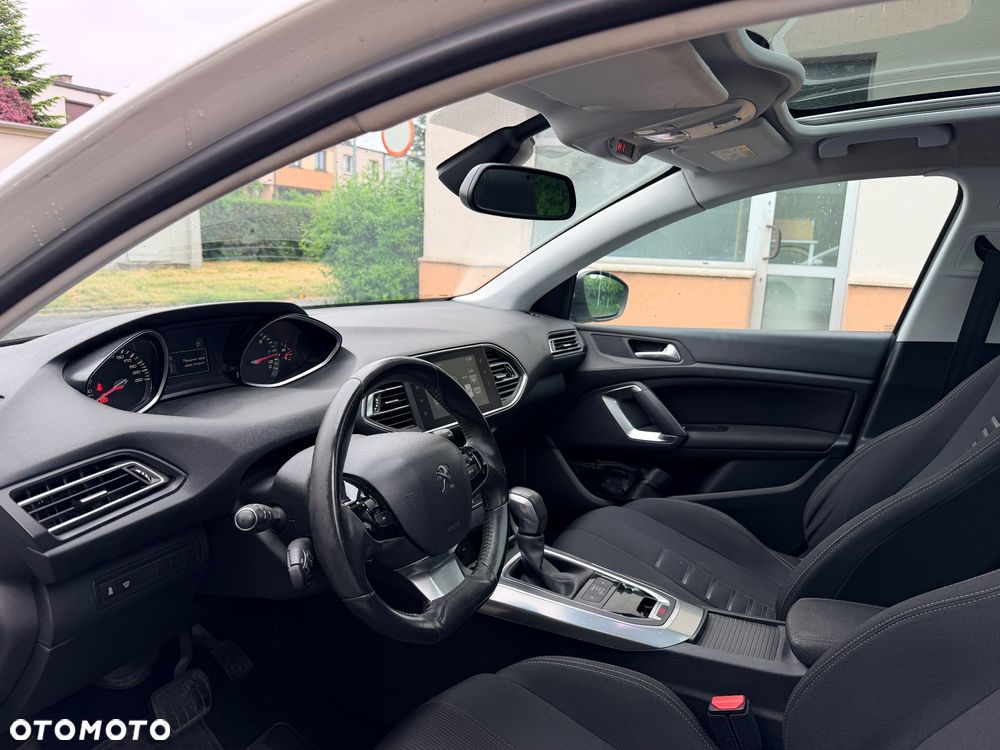 Peugeot 308 BlueHDi FAP 150 EAT6 Stop & Start Allure - 19