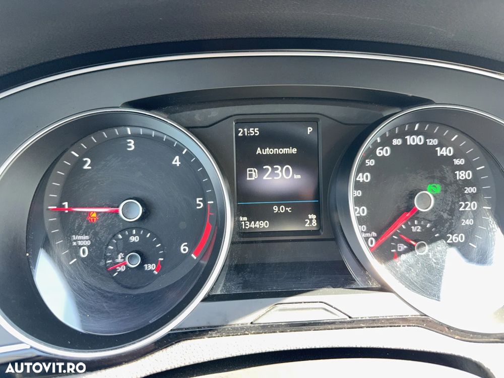 Volkswagen Passat 2.0 TDI DSG Comfortline - 10