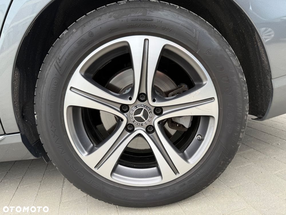Mercedes-Benz Klasa E 220 d Business Edition 9G-TRONIC - 29