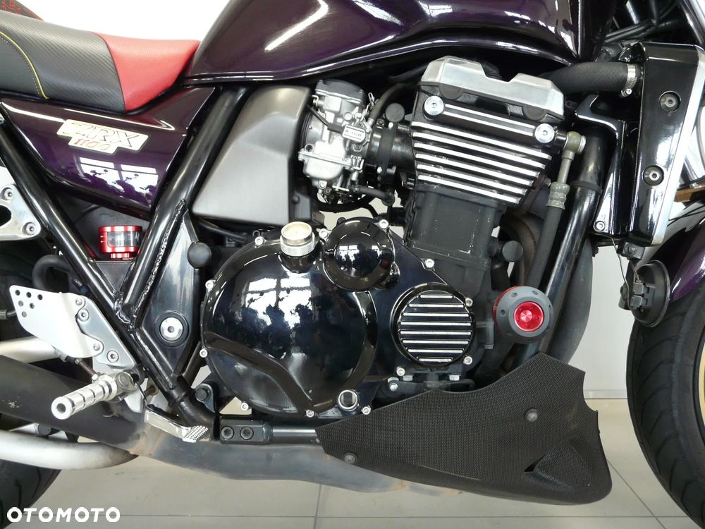 Kawasaki ZRX - 23